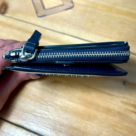 Kate Spade Lemon Zest Crossbody Tote Set - Picture 4 of 17